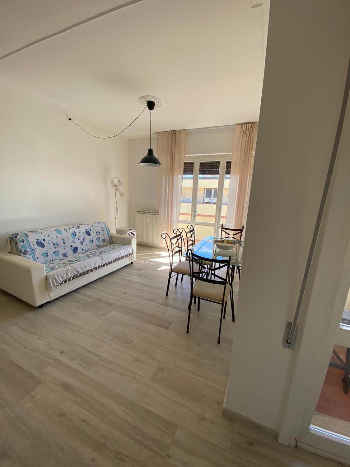 Casa Susy Apartment Виареджо Екстериор снимка